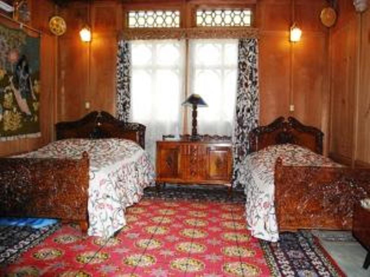 New Jersey Houseboats Nagin Bagh Phòng bức ảnh